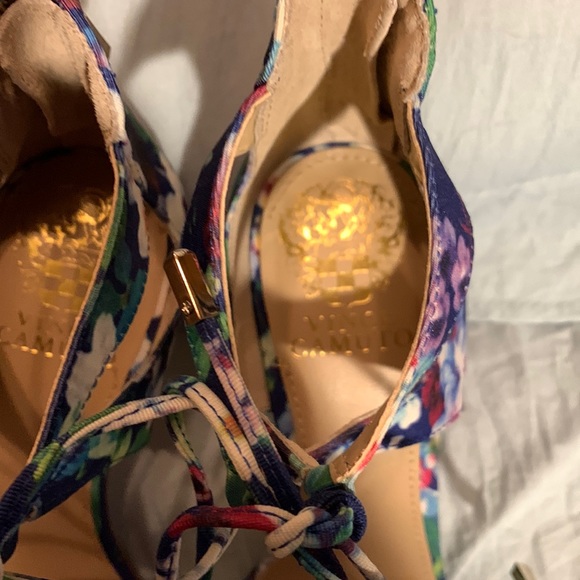 NEW Vince Camuto Celia Heels🔥 - Picture 6 of 10